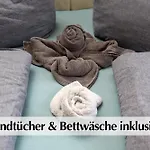 Ihr Rueckzugsort In - Grosszuegiges Altbau-apartment Mit 2sz, Kingsize Betten, Nobilia Kueche, 55 Zoll Smart-tv, 250mbts Wifi, Kostenloses Parken - Nur Wenige Minuten Vom Zentrum Und Nordstrand Entfernt - Kostenloser Waschraum Im Gebaeude Erfurt