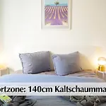 Ihr Rueckzugsort In - Grosszuegiges Altbau-apartment Mit 2sz, Kingsize Betten, Nobilia Kueche, 55 Zoll Smart-tv, 250mbts Wifi, Kostenloses Parken - Nur Wenige Minuten Vom Zentrum Und Nordstrand Entfernt - Kostenloser Waschraum Im Gebaeude Appartement