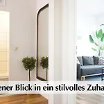 Ihr Rueckzugsort In - Grosszuegiges Altbau-apartment Mit 2sz, Kingsize Betten, Nobilia Kueche, 55 Zoll Smart-tv, 250mbts Wifi, Kostenloses Parken - Nur Wenige Minuten Vom Zentrum Und Nordstrand Entfernt - Kostenloser Waschraum Im Gebaeude Διαμέρισμα *