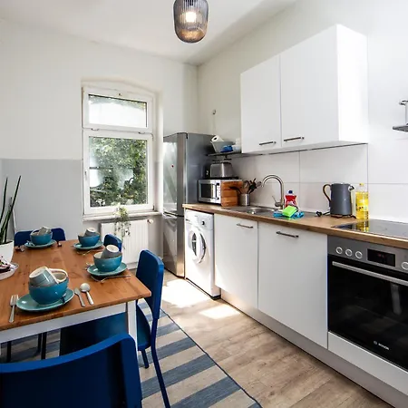 Grossraum-apartments Mit 2sz, Wz, Kueche, Smart-tv, Parken, Etc * Erfurt