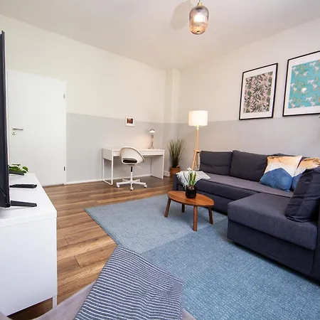 Apartment Grossraum-apartments Mit 2sz, Wz, Kueche, Smart-tv, Parken, Etc Erfurt