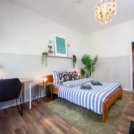 Grossraum-apartments Mit 2sz, Wz, Kueche, Smart-tv, Parken, Etc Erfurt