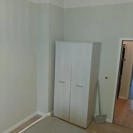 Appartement Ihr Rueckzugsort In - Grosszuegiges Altbau-apartment Mit 2sz, Nobilia Kueche, Smart-tv, 250mbts Wifi, Kostenloses Parken - Nur Wenige Minuten Vom Zentrum Und Nordstrand Entfernt - Kostenloser Waschraum Im Gebaeude Erfurt