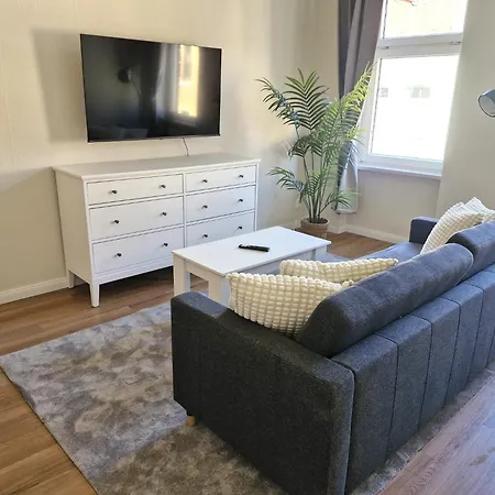 Grossraum-apartments Mit 2sz, Wz, Kueche, Smart-tv, Parken, Etc * Erfurt