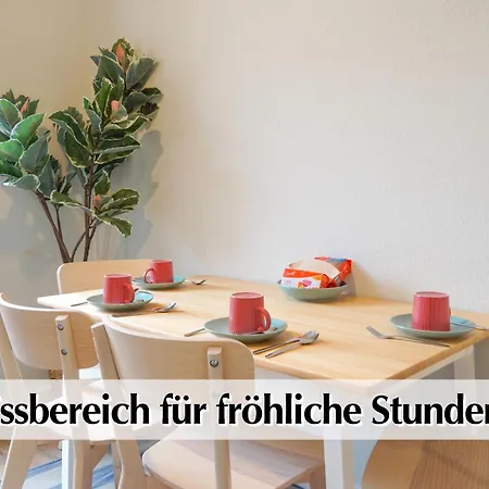 Ihr Rueckzugsort In - Grosszuegiges Altbau-apartment Mit 2sz, Kingsize Betten, Nobilia Kueche, 55 Zoll Smart-tv, 250mbts Wifi, Kostenloses Parken - Nur Wenige Minuten Vom Zentrum Und Nordstrand Entfernt - Kostenloser Waschraum Im Gebaeude